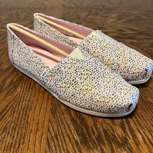 Toms alpargata Pastel Multi Mini Leopard Print size 9
